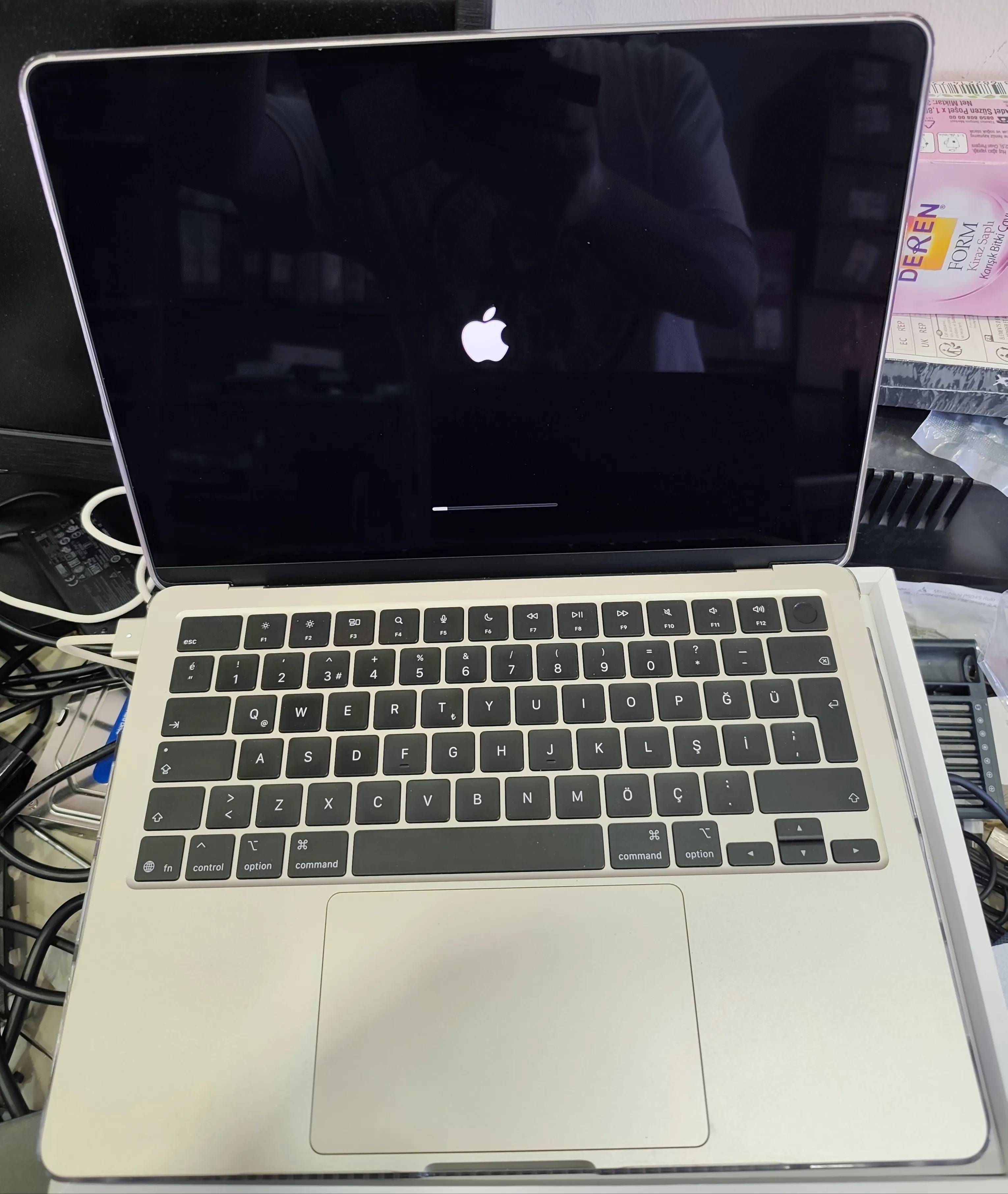 Apple Apple m4 - M4 16 GB 256 GB price_label: 36500 TL