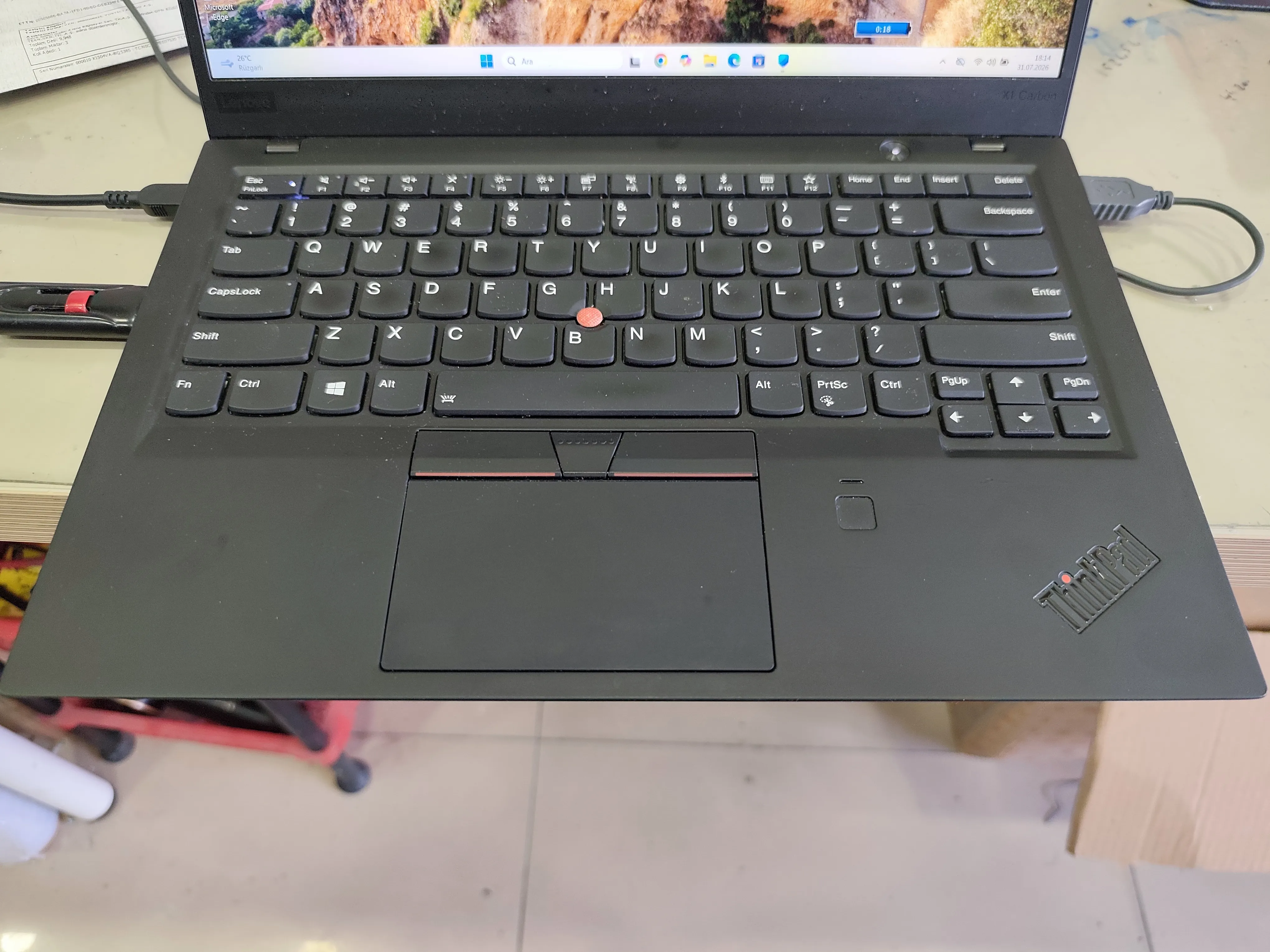 Lenovo X1 carbon - i5 8.nesil 8 GB 256 GB price_label: 11000 TL
